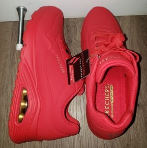 Skechers Stand on Air